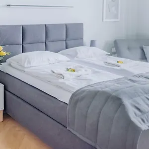 https://apartel-plac-zbawiciela.warsawhotelspoland.com